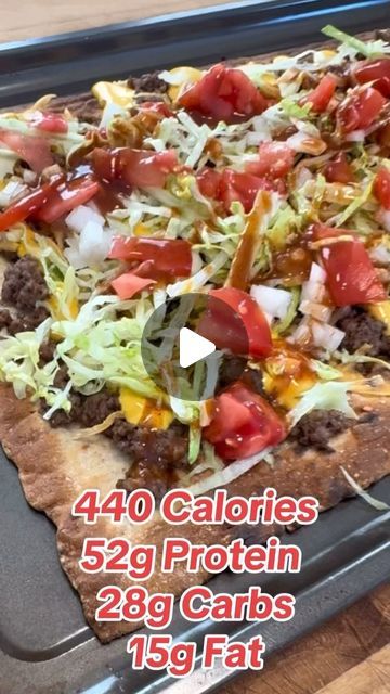 Chuy on Instagram: "This whole Taco pizza is under 500 calories!! Set your oven to broil at 350 degrees (or low if you don’t have the option to set a temp). Toast your lavash bread first, this will be quick maybe 3-5min. After you get it a little toasted, lay your pre-cooked ground beef and cheddar cheese and stick it back in the oven for about 5-7 minutes. You just want the meat to heat up and the cheese to melt! It wouldn’t be a bad idea to maybe heat the meat in the microwave first but it’s up to you. Make sure you keep an eye on it because the lavash bread edges will crisp up quickly! Heat your nacho cheese in the microwave to help it drizzle bitter! Add the rest of your toppings and you’re done! Also, I forgot to add sour cream but it is included in the macros so add it to your pizza! Keto Lavash Bread Recipe, Lavash Bread Breakfast Pizza, Lavish Bread Recipes Josephs, Recipes With Lavash Bread, Lavash Bread Ideas Breakfast, Lavash Recipe Ideas, Lavish Bread Pizza, Lavish Bread Recipes, Lavash Bread Ideas