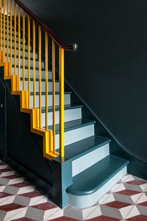 Cobalt Stairs Geometric Floor, Stair Case, Painted Stairs, Staircase Design, Stairs Design, Hallway Decorating, Yellow And Blue, Black Walls, House Inspo