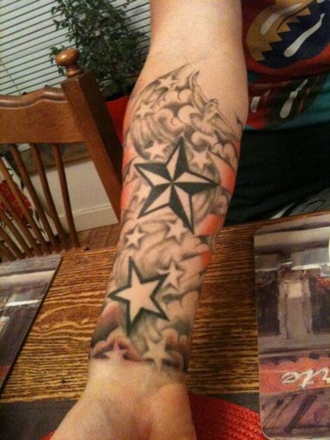 Sleeve tattoo stars Star Sleeve Tattoo, Star Tattoos For Men, Nautical Star Tattoos, Sleeve Tattoo Designs, Tattoo Sleeve Filler, Half Sleeve Tattoos, Tattoo Filler, Free Tattoo Designs, Nautical Star