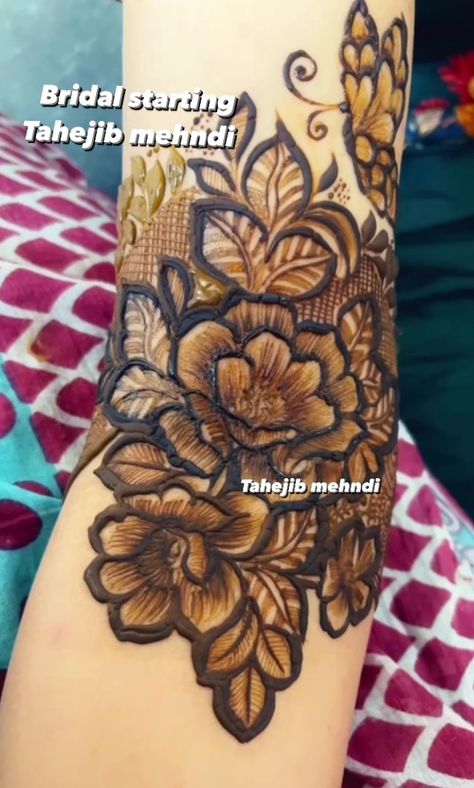 Qubool Hai Mehndi Design, Henna Making, Mehndi Practice, Latest Mehndi Designs Wedding, Designer Mehndi, Flower Mehndi, Short Mehndi Design, Mehndi Flower, Leave Pattern