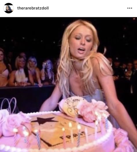 birthday Birthday Party 15, Girl Period, Paris Nicole, Paris Hilton Aesthetic, Paris Hilton 2000s, Y2k Paris Hilton, Real Life Barbie, Paris And Nicole, Hello Kitty Y2k