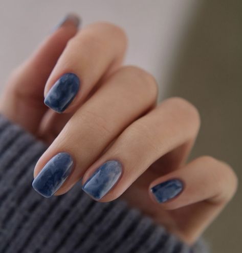 Navy Nails Design, Navy Nail Art, Noriker Horse, Ombre Chrome Nails, Navy Nails, Navy Blue Nails, Blue Nail Art, Blue Nail Designs, Blue Nail