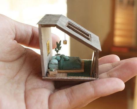 Bedroom Dollhouse, Mini Bedroom, Flower Acrylic, Instruções Origami, Mini Doll House, Mini Craft, Miniature Rooms, Miniature Diy, Diy Crafts To Do