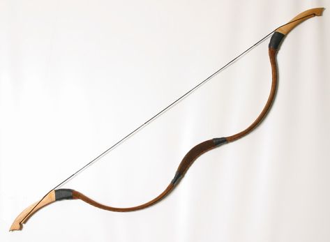 Composite short bow.  Nys'Banian light cavalry, some Heavies. Mongolian Bow And Arrow, Dnd Short Bow, Mongolian Bow, Bow Hunting Gear, Short Bow, Primitive Skills, Composite Bow, Competition Bows, Bow Archery