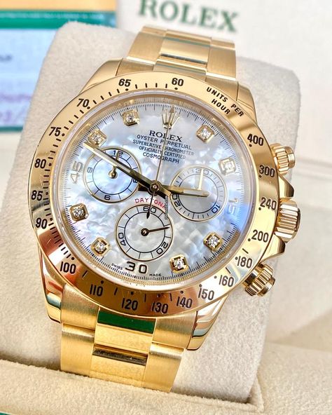 Rolex Daytona Listing: $49,200 Rolex Cosmograph Daytona 2016 Box Papers Yellow Gold Original..., Reference number 116528; Yellow gold; Automatic; Condition Very good; Year 2016; Watch with ori Make Money With Pinterest, Money With Pinterest, Rolex Cosmograph Daytona, Nfl Photos, Cosmograph Daytona, Rolex Yacht Master, Gold Rolex, Good Year, Rolex Models