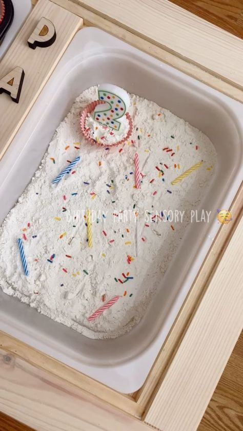 Table Top Sensory Activities, Toothbrush Sensory Bin, Outdoor Sensory Ideas, Watertable Play Ideas, Bluey Theme Sensory Bin, Large Sensory Bin Ideas, Flisat Activities, Sensory Table Ideas, Kids Sensory Activities