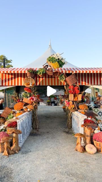 Lucketts Store on Instagram: "Lucketts Fall Market general admission starts today at 12:30pm!!!! It’s a beautiful day at the Clarke County Fairgrounds and we can’t wait to see you!!! Tickets available online or at the gate! #fall #lucketts #fallmarket #visitva #loveva #falldecor #interiors #vintage #antiques #market" Fall Market, Fall Farm Market, Fall Vintage Market Displays, Nashville Flea Market 2023, Marquette Michigan Fall, Brick Lane Vintage Market, Vintage Market Days, Vintage Market, Beautiful Day