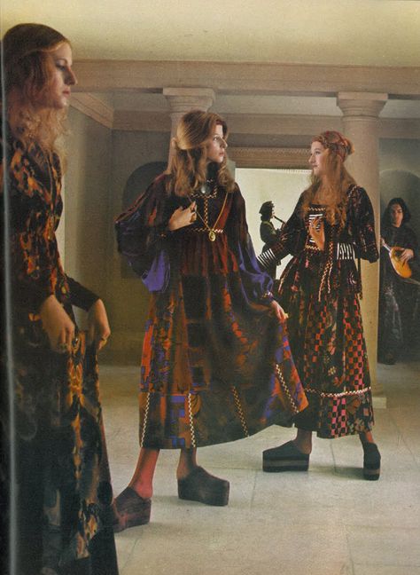 60s Medieval, 70s Medieval, Medieval Revival, 20th Century Fashion, Cottagecore Fashion, Art Jewelry Contemporary, Vogue Uk, Medieval Fashion, 1970s Fashion