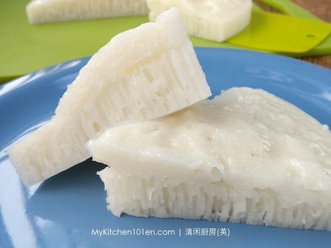 Chinese Rice Cake, Banh Bo, Snacking Cake, Steamed Rice Cake, Red Birthday Cakes, Honeycomb Cake, Nursing Cake, Rice Cake Recipes, Chinese Rice