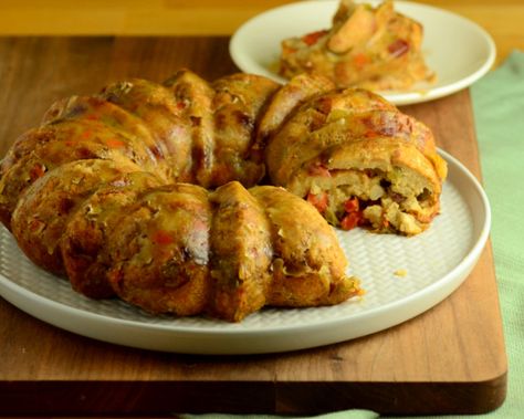 stuffing in a bundt pan Pan Stuffing Recipe, Stuffing In A Bundt Pan, Bundt Pan Stuffing, Vegetarian Stuffing Recipe, How To Make Stuffing, Bread Items, Stovetop Stuffing, Holiday Stuffing, Bundt Pan Recipes