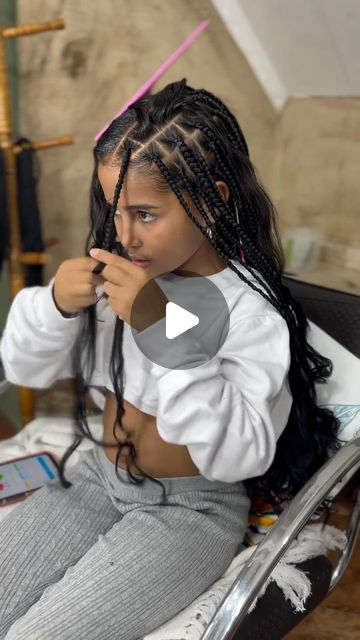 black_hair_court on Instagram: "She did that🥰🥰
Follow @blackhaircourt for braids inspiration 
.
💫Follow @touchedbycrys 
.
Note:if you want your video taken down from this page please dm. . . 
Tag a friend
Leave a comment
.
.
🎥 @nandabradiisburguesinha 
.
.
.
.
.
.
.
.
.
.
.
.
.
.
.

#explore  #theshaderoom #blackexcellence #blackculture #blackgirlskillingit #themelaninshadesroom #blacktwitter #blackhollywood #blackqueens #balleralert #afrocentric #problack #themelaninshadesroom #blackhistory #darkskinwomen #melaninrich #blackhistorymonth#melaninqueens #blackdontcrack #blackownedclothing 
#healthy_hair_journey #protectivestyles #unconditionedroots #blackunfiltered  #shareblackstories #blackexcellence #blackachievers #blackhaircourt" Jet Black Braids, Tropical Braids, Braids Inspiration, Braid Inspiration, Healthy Hair Journey, Black Hollywood, Dark Skin Women, Pro Black, Black Braids