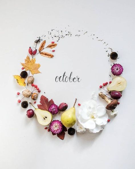 October Images, Flower Text, Happy Monday Quotes, Hello October, Happy October, October Halloween, Wreath Watercolor, Month Flowers, Seasonal Flowers