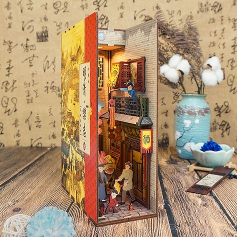 Ocean Roombox DIY Japanese Style Book Nook Check more at https://diysonline.com/ocean-roombox-diy-japanese-style-book-nook/ Miniature Book Nook, Book Nook Shelf Insert, Book Nook Shelf, Diy Bookends, Decorative Bookshelves, Shelf Insert, Increase Knowledge, Bookcase Diy, Artistic Ideas