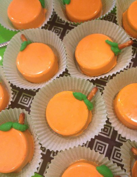 Pumpkin Shaped Cookies, Halloween Goodies, Fall Treats, Chocolate Covered Oreos, Easy Pumpkin, Shaped Cookie, Halloween Recipes, Kids Halloween, Cakepops