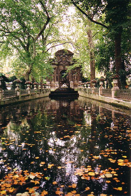 Luxembourg Gardens, The Secret Garden, Paris Photo, Vatican City, Paris Travel, France Travel, Pretty Places, Luxembourg, Places Around The World