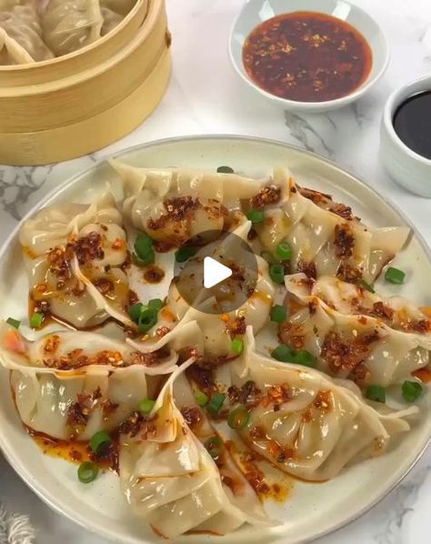 Pork And Vegetable Dumplings, Asian Pork Dumplings Recipe, Cabbage Dumplings, Spicy Peanut Noodles, Sushi Bake, Best Dumplings, Vegetable Dumplings, Noodles Recipes, Pork And Cabbage