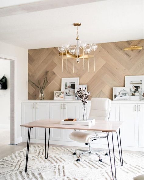 31 Spectacular & Unique Wood Accent Wall Ideas Couple Communication, Vs Wallpaper, Foyer Remodel, Dining Room Accent Wall, Wooden Accent Wall, Herringbone Wall, Accent Wall Ideas, Dining Room Accents, Room Accent Wall