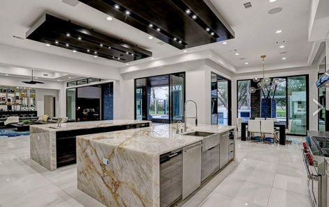 Luxury Kitchens Mansions, Mansion Kitchen, Luxury Mansions Interior, Aesthetic Interior Design, Interior Design Per La Casa, Dream Kitchens Design, Mansion Interior, Luxury Kitchen Design, Studio Interior