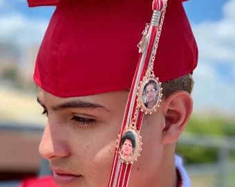 Butterfly Cap And Gown, In Remembrance Graduation Caps, Photo Graduation Cap, Graduation Cap Decoration Lost Loved One, In Loving Memory Graduation Caps, Graduation Memorial Ideas, Cap Gown Decoration, Graduation Cap Designs In Memory Of, Graduation Cap Designs Lost Loved One