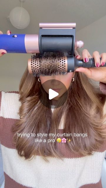 Mansi Palav on Instagram: "first time trying to style my curtain bangs with a round brush and it was tough 😭 but we got there in the end! 

#hairstyle #hairtutorial #curtainbangs #curtainbangstutorial #hairstyling #hairstylist #explorepage #explore #trending" Style My Curtain Bangs, Curtain Bangs Styling, Bangs Tutorial, How To Style Bangs, Round Brush, Curtain Bangs, Beauty Body, In The End, Hair Tutorial