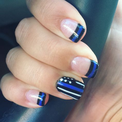 Red of course! ❤️❤️ Police Officer Nails, Police Officer Nail Designs, Police Nail Art, Cop Nails, Law Enforcement Nails, Blue Line Nail Designs, Blue Line Nails Law Enforcement, Back The Blue Nails, Police Nails Designs