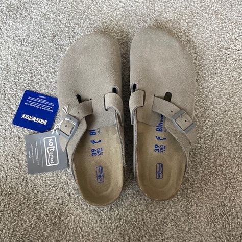 *BRAND NEW* Birkenstock Bostons - Size 39 - Stone Coin Gray Birkenstock Grey Clogs, Gray Birkenstock Clogs, Birkenstock Clogs Grey, Grey Birkenstocks Outfit, Birkenstock Stone Coin, Burken Stocks Shoes, Stone Coin Birkenstock, Birkenstock Stone, Grey Birkenstocks