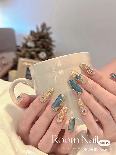 Golden Nails Designs, Chinese Nails, Heart Nail Designs, Korean Nail Art, Art Deco Nails, Hello Nails, Fantasy Nails, Gel Nails Diy, Grunge Nails