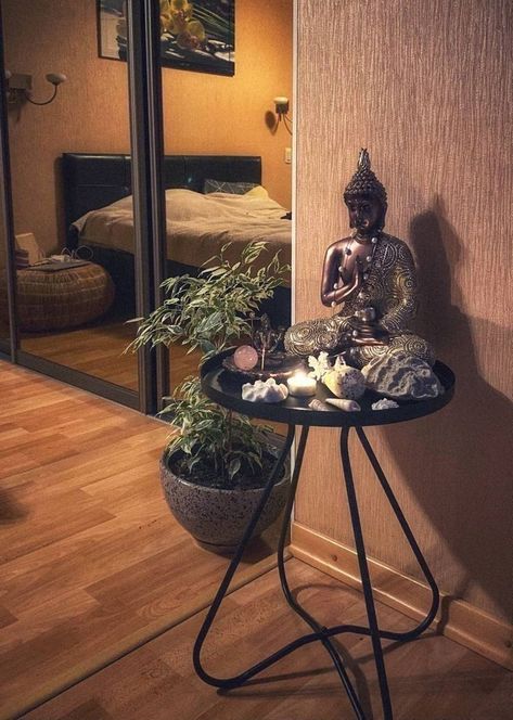 Classy Home Decor Ideas, Buddha Decor Living Room, Aqua Room Decor, Meditation Balcony, Buddha Decor Ideas, Zen Balcony Ideas, Sacred Space At Home, Zen Apartment, Buddhist Home