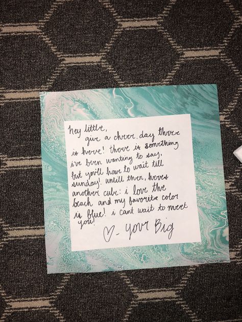 Big Little Notes Letters, Big Little Clues Ideas, Big Little Notes, Big Little Hint Ideas, Big Little Clues, Paddle Sorority Big, Paddle Sorority, Big Little Basket, Yearbook Layouts