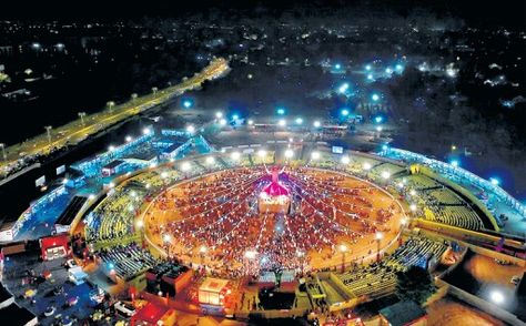 Aerial View Of Vadodara Navratri Festival (y) At Navlakhi_Ground  #Vadodara  #Baroda  (y)  For Updates Say "Hello Barodian" On WhatsApp -= 7046222217  #Admin - #YouthBarodian  Vadodara Mirror.  Baroda Google Garba Ground, Navratri Garba, Navratri Festival, Indian Textiles, Durga Maa, Organization Kids, Take A Breath, Poor People, Kids Lighting