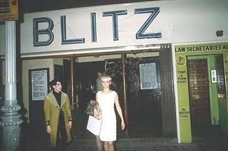 If only I had a time machine and be a part of the New Romantics !!! :-) Blitz Nightclub 1980s 90s Womens Fashion, Blitz Club, Steve Strange, Ballroom Blitz, 90s Fashion For Women, The 80s Fashion, The New Romantics, Blitz Kids, Spandau Ballet