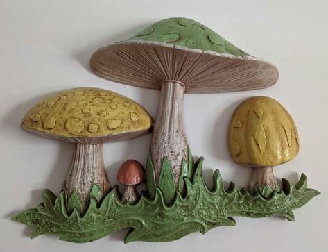 Mushroom Wall Hanging, Retro Cottage, Chalk Wall, Vintage Mushroom, Diy Clay Crafts, Wall Plaque, Pretty Gift, Diy Clay, Botanical Garden