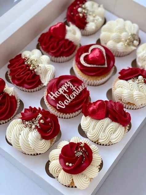 Individual Valentine Charcuterie Box Ideas, White And Red Cupcakes, Valentines Day Cake Ideas Creative, Valentines Day Cupcakes Ideas Creative, Payday Cupcakes, Mini Valentines Day Cakes, Valentines Dessert Ideas Fancy, Valentines Cake Ideas Creative, Valentines Cakesicles Ideas