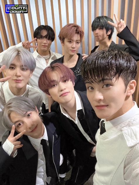 [230727] M COUNTDOWN Twitter Update With NCT DREAM #nct #nctdream #7dream #mark #renjun #jeno #haechan #jaemin #chenle #jisung Nct Dream Pics, Nct Dream Members, Lucas Nct, Dream Baby, Dream On, Asian Celebrities, Nct Taeyong, Group Photo, Twitter Update