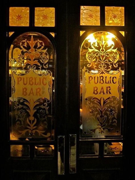 Bar Doors, Uk Pub, Fantasy Cottage, Pub Design, British Pub, London Pubs, Red Lion, Pub Crawl, Duke Of York