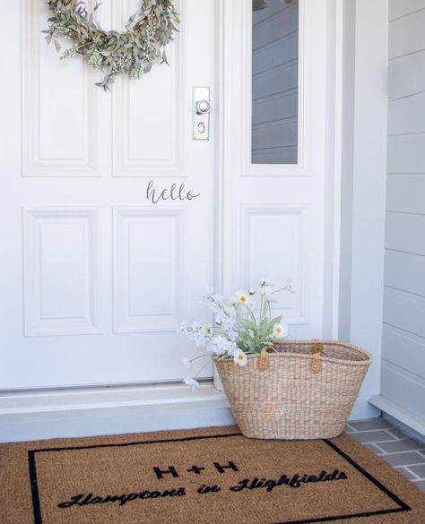 Classic Coastal | Hamptons on Instagram: “Now this is a door mat, It’s oversized and I love it…. I’ve seen @doormates_aus mats pop up all over Instagram lately, all the cool kids…” Hamptons Entryway, Hamptons Front Door, Hamptons Exterior, Beach House Front Door, Hamptons Door, Coastal Hamptons, Classic Coastal, House Names, House Front Door