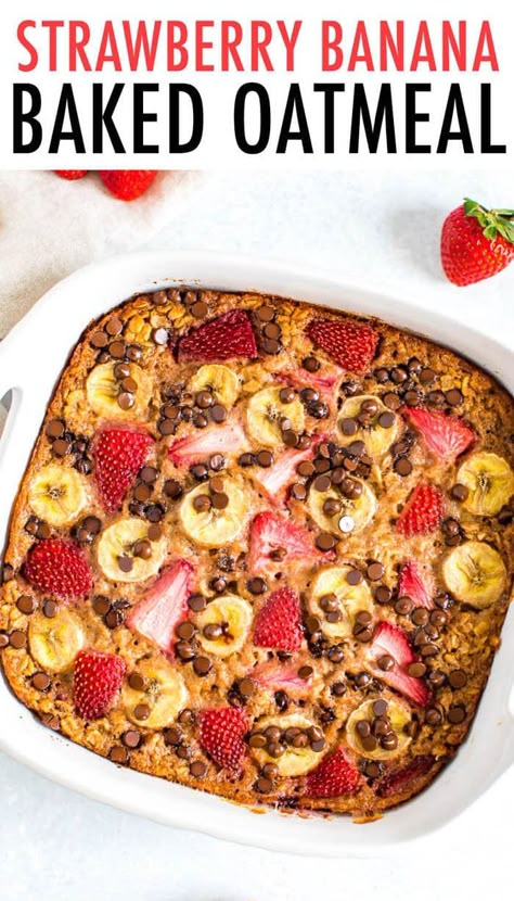 STRAWBERRY BANANA BAKED OATMEAL! It's the perfect make ahead breakfast with fresh strawberries, banana and chocolate chips. It's a total crowd pleaser and great for meal prep. #bakedoatmeal #oatmeal Pregnancy Freezer Meals, Breakfast Strawberry, Banana And Chocolate, Baked Oatmeal Recipe, Banana Baked Oatmeal, Freezable Meals, Baked Oatmeal Recipes, Freezer Meal Prep, Oatmeal Recipe