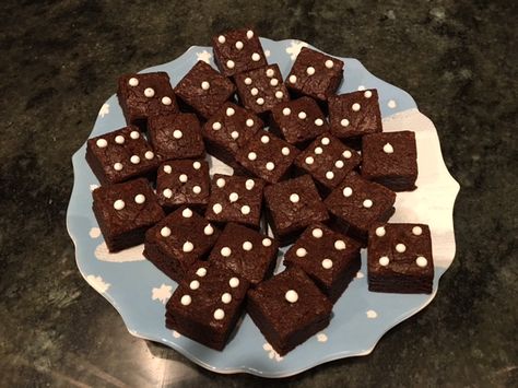 Casino Themed Food Ideas, Casino Appetizers, Casino Theme Party Food Snacks, Food For Casino Themed Party, Casino Party Appetizers, Dice Cookies, Poker Party Food, Poker Food, Casino Games At Home