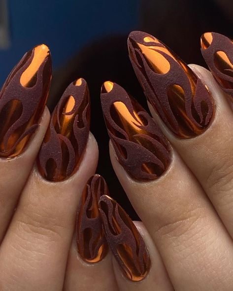 Copper Nails Designs, Hottest Nail Trends, Copper Nails, Chrome Nails Designs, Graduation Nails, Geometric Nail, Fall Nail Art, Fall Nail Colors, Hot Nails