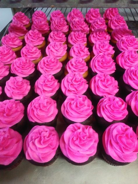 Hot Pink Dessert Table, Hot Pink Cupcakes Birthday, Magenta Cupcakes, Pink And Black Cupcakes, Hot Pink Graduation Party, Hot Pink Birthday Cake, Pink Birthday Cupcakes, Hot Pink Cake, Pink Cupcakes Birthday