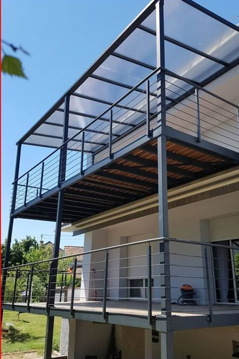 Inspirasi Kanopi Minimalis Untuk Rumah Anda House Balcony Ideas, Metal Balcony, Steel Building Homes, Balcony Grill, Modern Balcony, Balcony Grill Design, Steel Frame House, Balcony Railing Design, House Extension Design