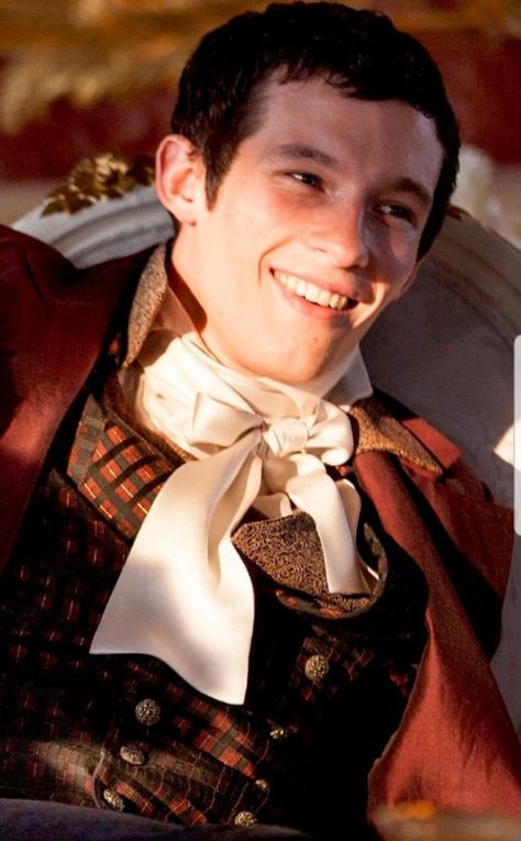 Callum Turner as Anatole Kuragin. War & Peace Cullum Turner, Blonde Callum Turner, Callum Turner Rares, Callum Turner Paparazzi, Anatole Kuragin, Callum Turner The Only Living Boy, Joe Rantz Callum Turner, 7 Prince, Steve Winwood