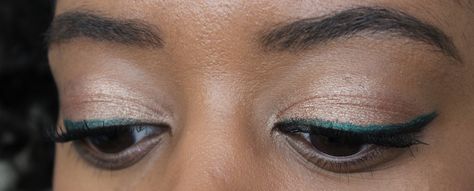 Teal Eyeliner, Navy Eyeliner, Grey Clothing, Green Eyeliner, 3 Ways To Wear, Green Eye, Colored Eyeliner, Eyeliner Looks, Grey Outfit