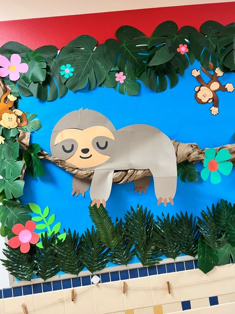 Outside Theme Bulletin Board, Classroom Animal Themes, Rain Forest Classroom Decoration, Jungle Theme Kindergarten Classroom, Rainforest Bulletin Board Preschool, Classroom Themes Kindergarten Decor, Forest Animals Decorations, Amazon Rainforest Bulletin Board, Amazon Rainforest Classroom Display