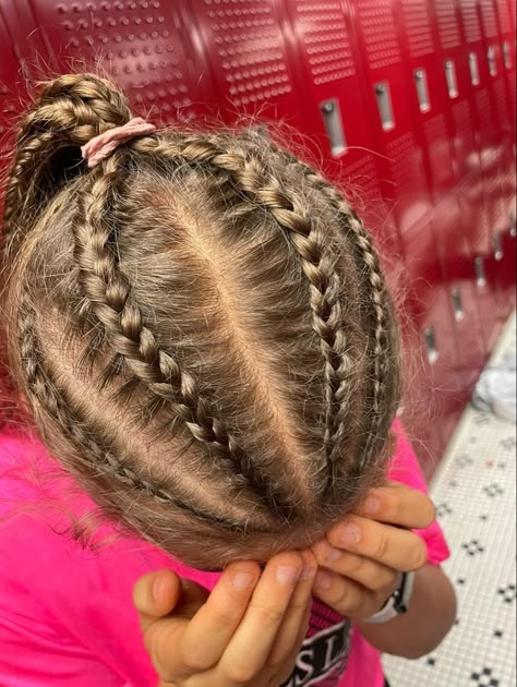 Volleyball Braids, Aesthetic Hair Color, Race Day Hair, Football Hairstyles, Volleyball Game Day, Cute Volleyball Hairstyles, Running Hairstyles, Soccer Hairstyles, Volleyball Hair