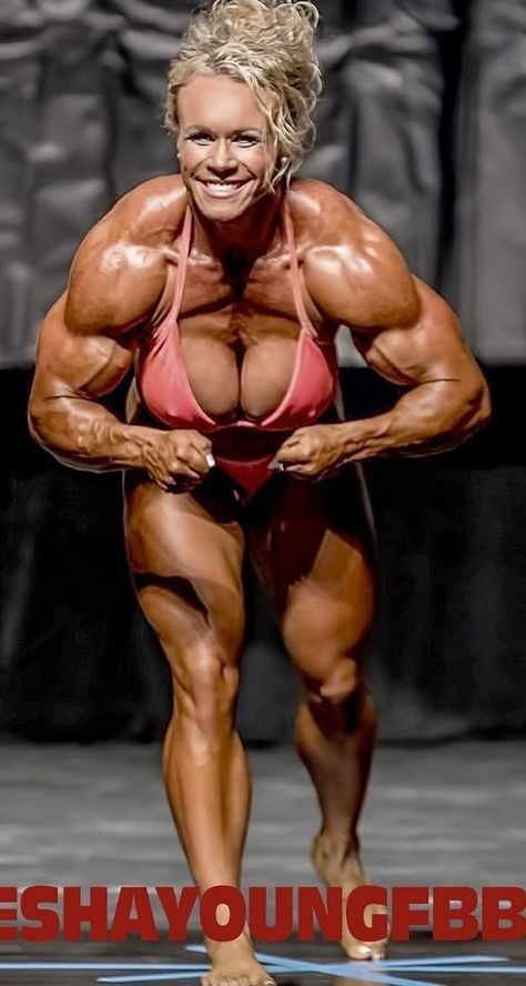 Muscle Lady, Women Bodybuilders, Muscle Mommies, Muscular People, Ripped Women, Female Bodybuilding, Workout Women, Female Muscle, Amazing Woman