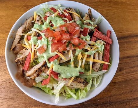 Taco Bell Bowl, Bowl Dressing Recipe, Bowl Dressing, Taco Bowl Recipe, Taco Bell Recipes, Zesty Chicken, Chicken Bowl Recipe, Salad Cream, Zesty Sauce