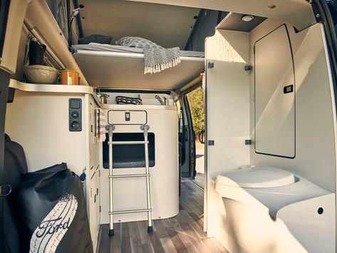 Ford has turned its Transit Custom into a camper van named Nugget with 2 beds and a bathroom — see inside | Business Insider Camper Van With Bathroom, Van With Bathroom, Vw California Camper, Transit Camper Van, Ford Nugget, Caravan Salon, Pop Top Camper, Volkswagen T5, Ford Transit Camper