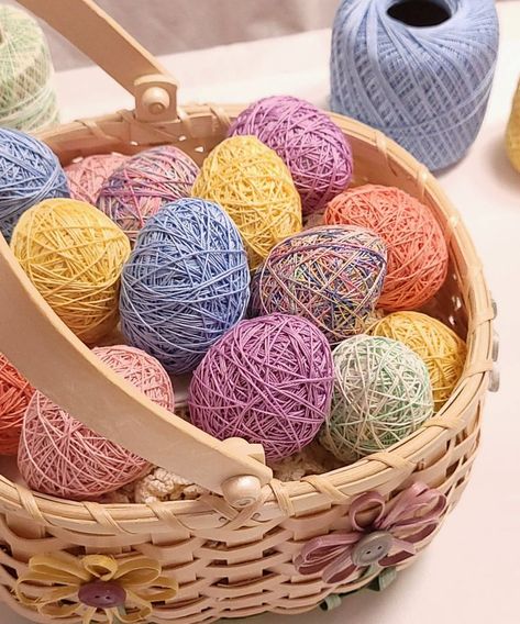 Twine Wrapped Easter Eggs, Easter Store Window Display, Paper Easter Eggs, Paper Eggs, Brown Packing Paper, Eggs Ideas, Paper Mache Eggs, Make A Wreath, Easter Egg Crafts