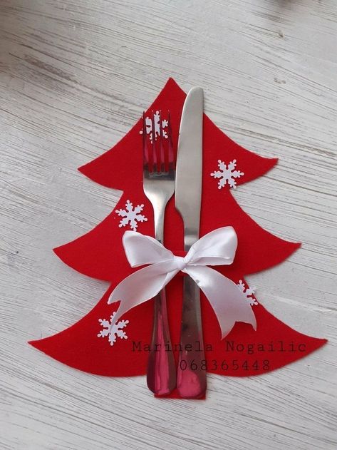 Christmas Silverware Holder, Easy Diy Christmas Decorations, Christmas Decorations Centerpiece, Felt Crafts Christmas, Diy Christmas Decorations, Christmas Sewing, Christmas Crafts Decorations, Clever Diy, Christmas Table Decorations